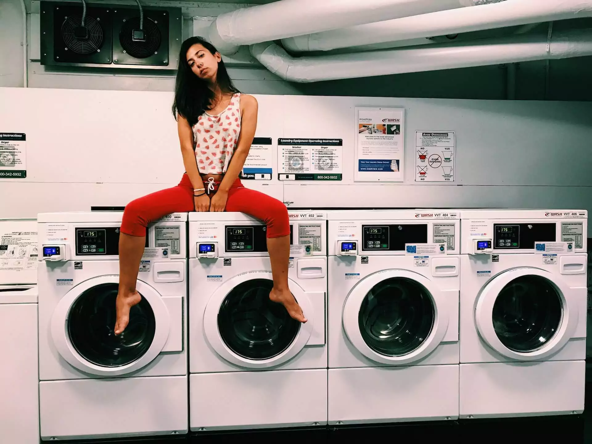 5 Reasons Why Investing in a Laundromat is Life-Changing!