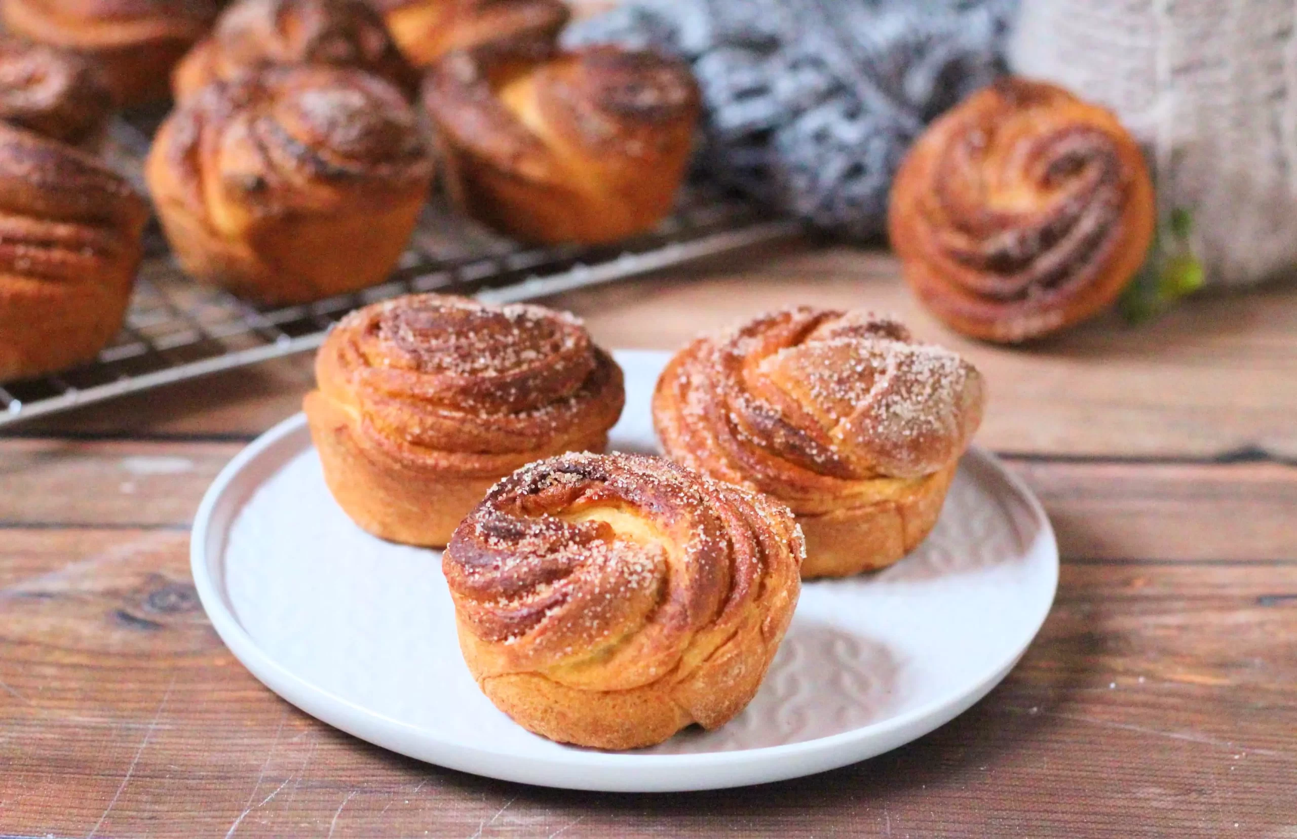 How to Make Delicious Cruffins 100% By Hand