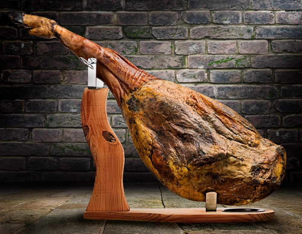 Top Quality Jamón Ibérico: A Carnivore’s Delight! (2023)